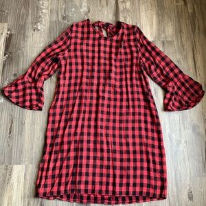 Cloth & Stone Red Black Buffalo Plaid Shift Dress